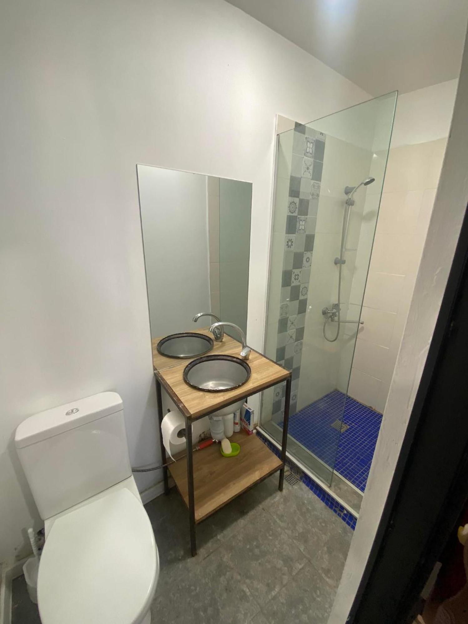 Family Apartment In Avlabari ティビリシ エクステリア 写真