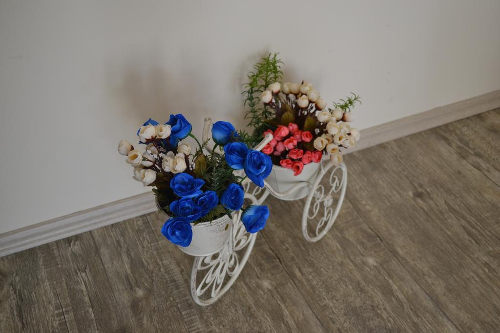 Family Apartment In Avlabari ティビリシ エクステリア 写真