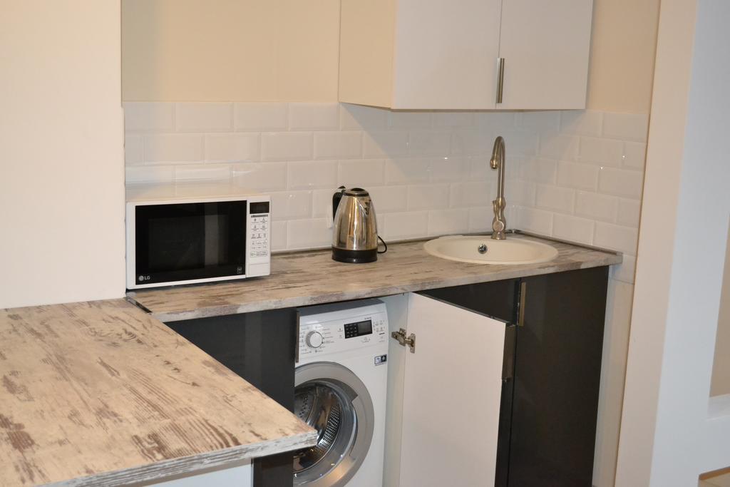 Family Apartment In Avlabari ティビリシ エクステリア 写真